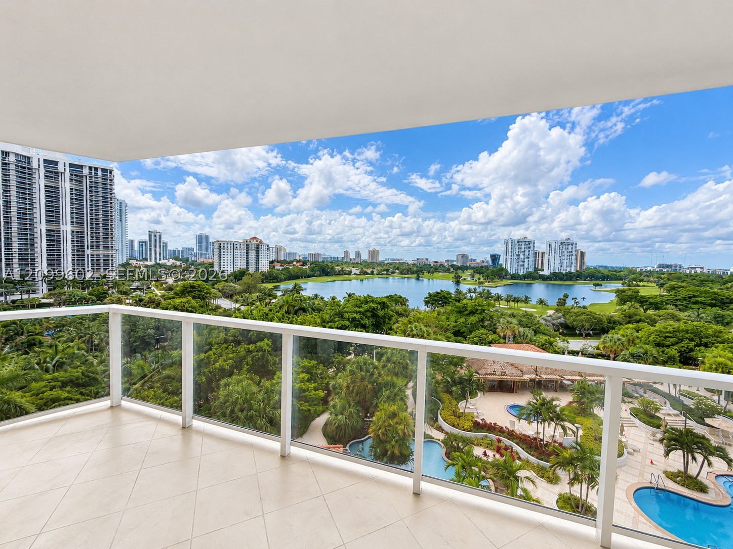 20281 E Country Club Dr #809, Aventura FL 33180