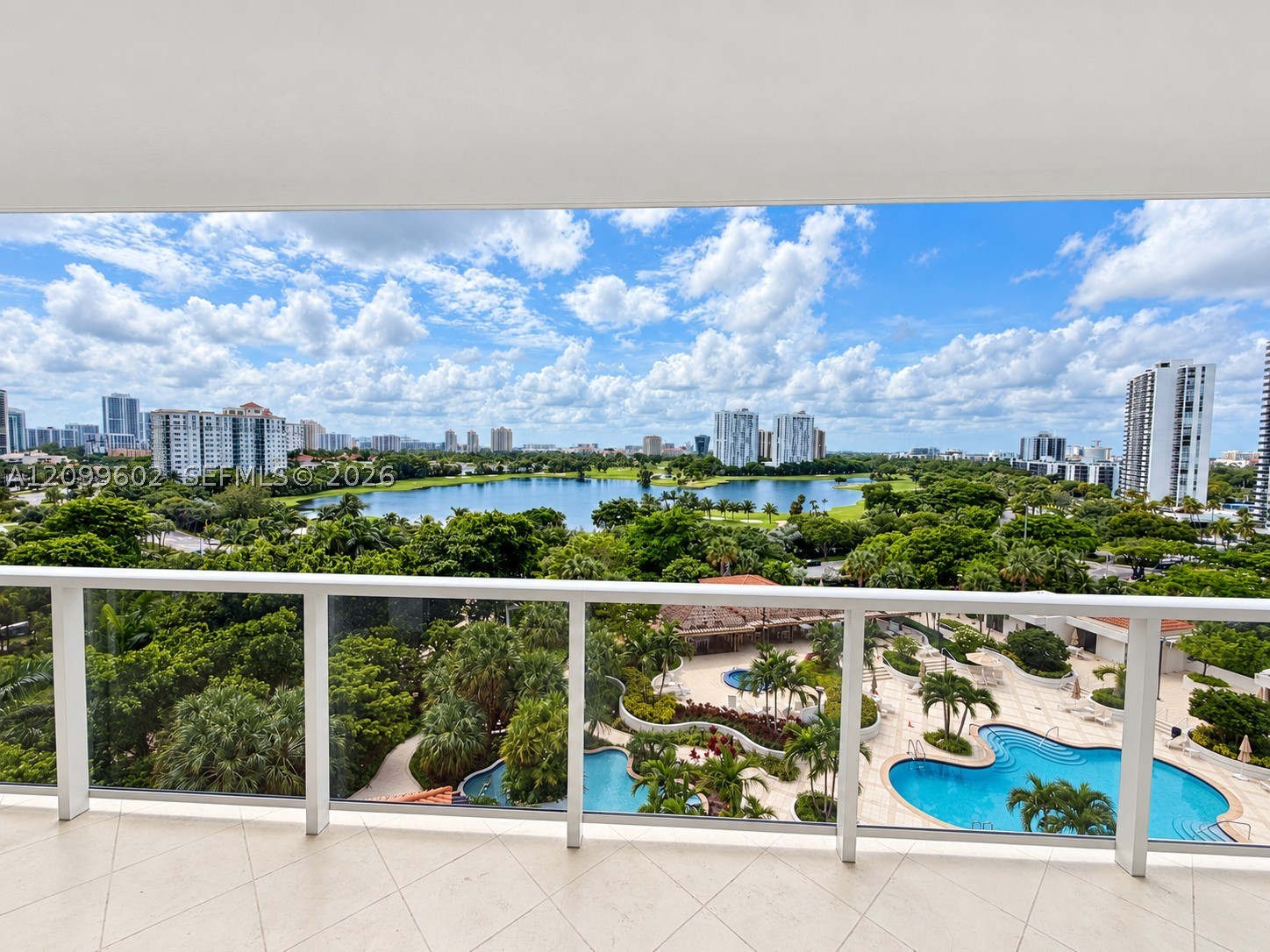 20281 E Country Club Dr #809, Aventura FL 33180