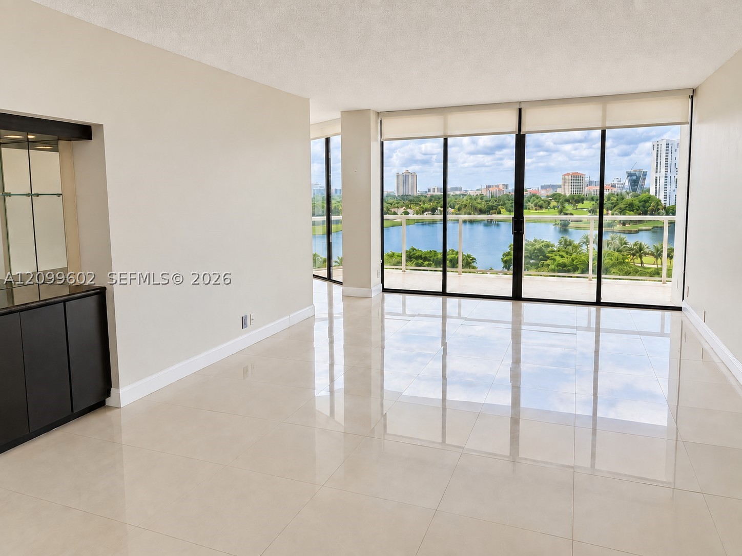 20281 E Country Club Dr #809, Aventura FL 33180