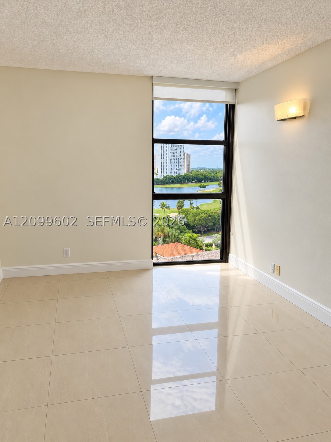20281 E Country Club Dr #809, Aventura FL 33180