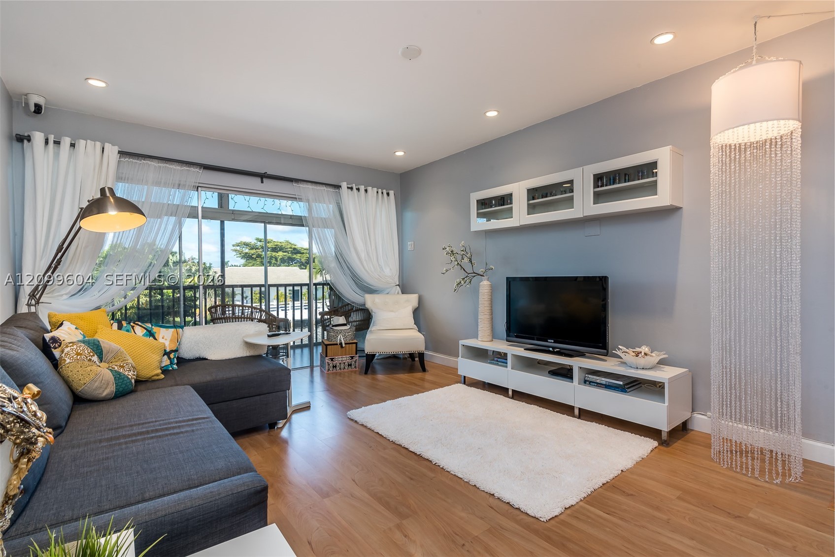2801 NE 33rd Ct #204, Fort Lauderdale FL 33306