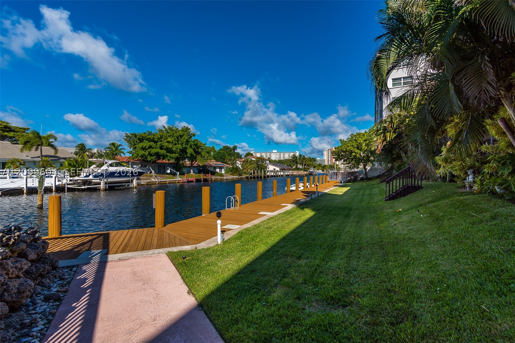 2801 NE 33rd Ct #204, Fort Lauderdale FL 33306