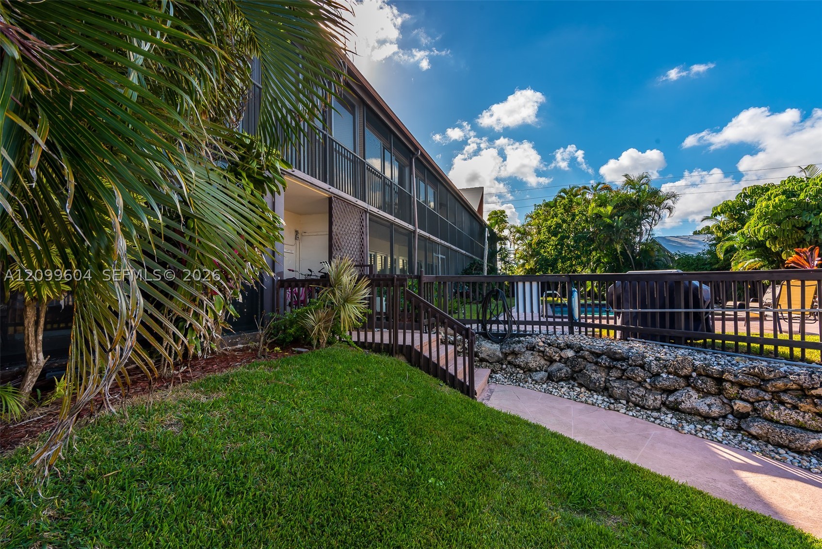 2801 NE 33rd Ct #204, Fort Lauderdale FL 33306