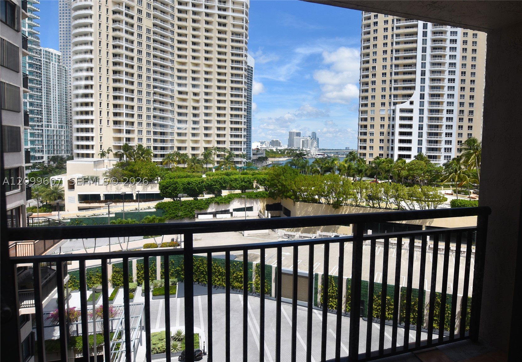 540 BRICKELL KEY DR #902, Miami FL 33131