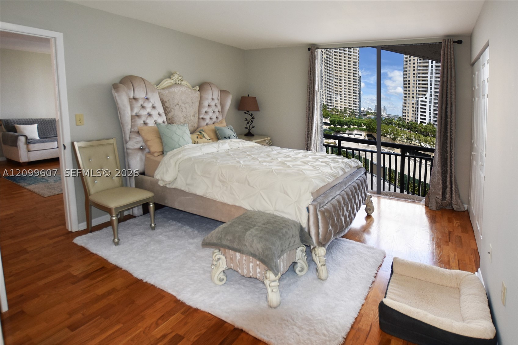 540 BRICKELL KEY DR #902, Miami FL 33131