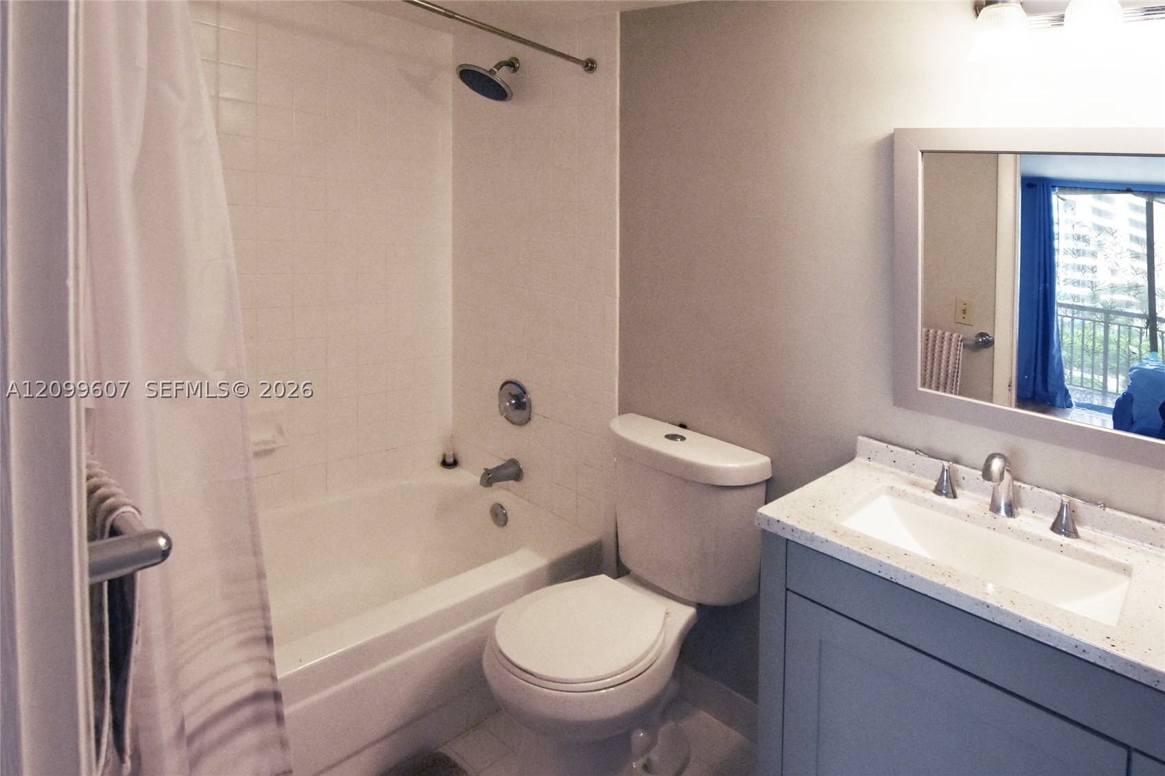 540 BRICKELL KEY DR #902, Miami FL 33131