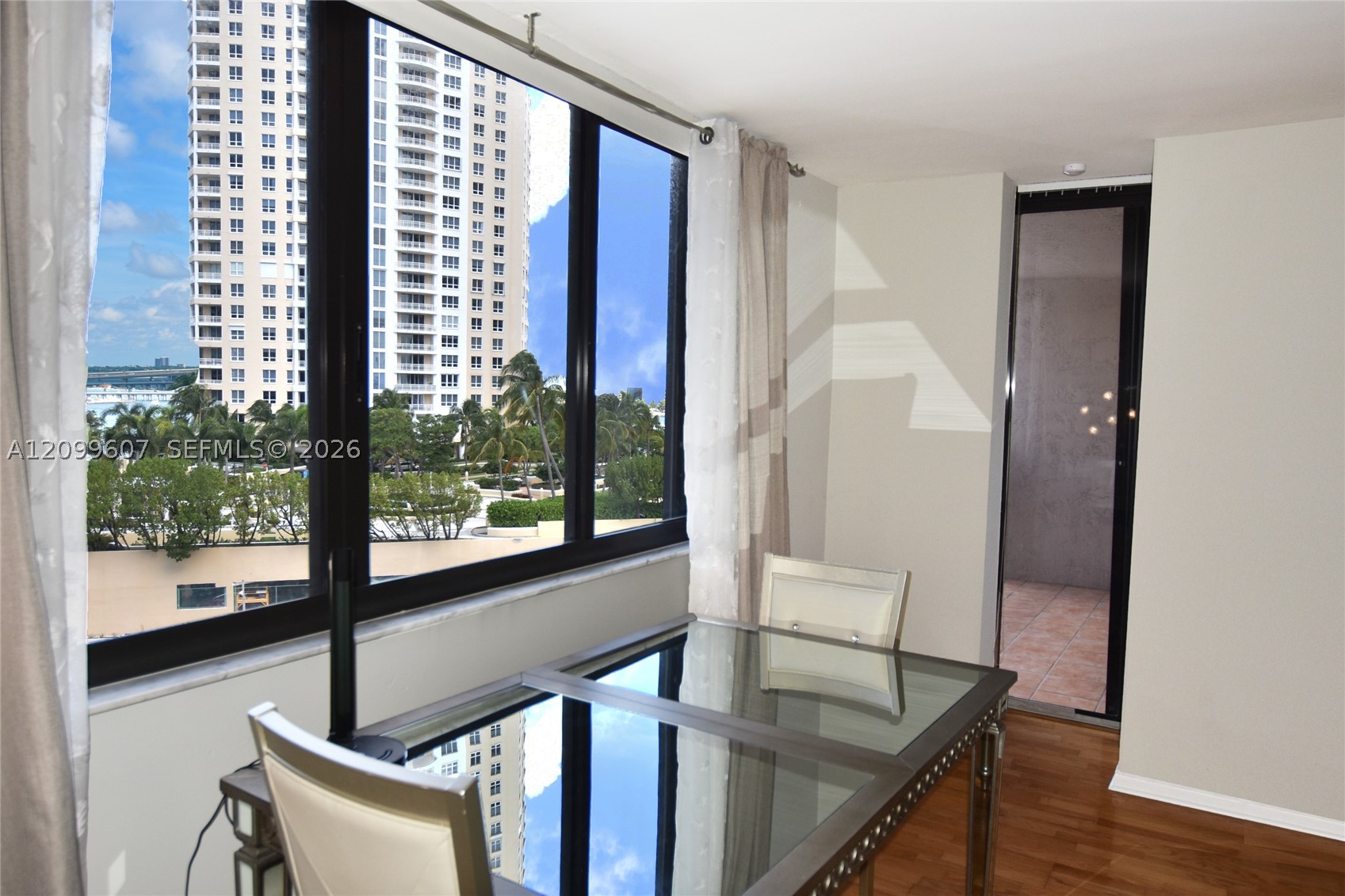 540 BRICKELL KEY DR #902, Miami FL 33131
