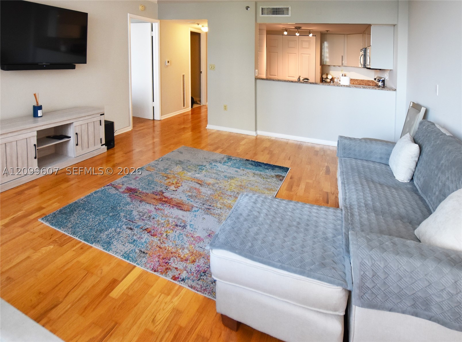 540 BRICKELL KEY DR #902, Miami FL 33131