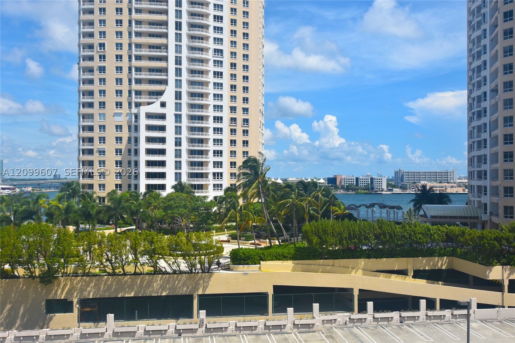 540 BRICKELL KEY DR #902, Miami FL 33131