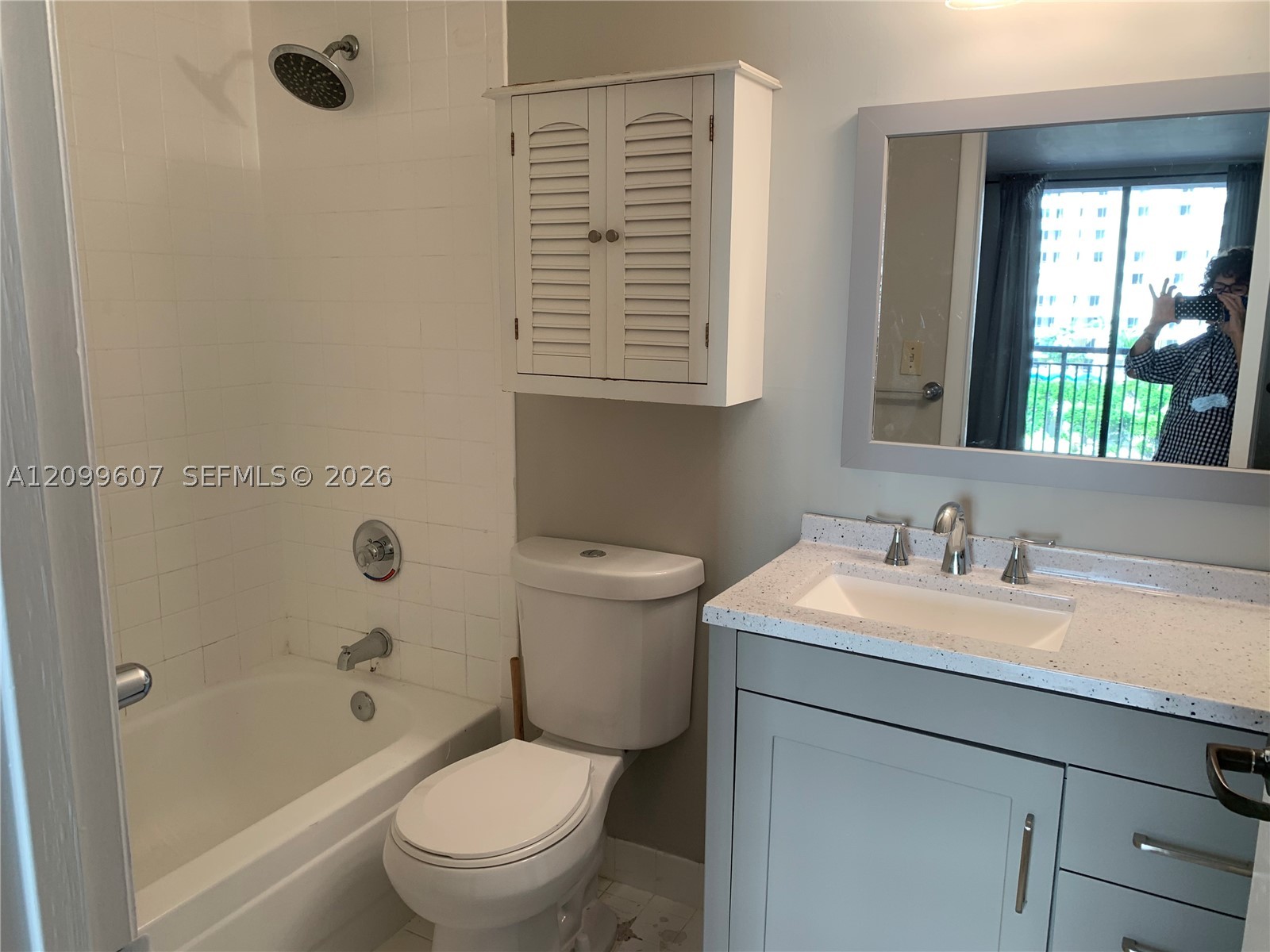540 BRICKELL KEY DR #902, Miami FL 33131