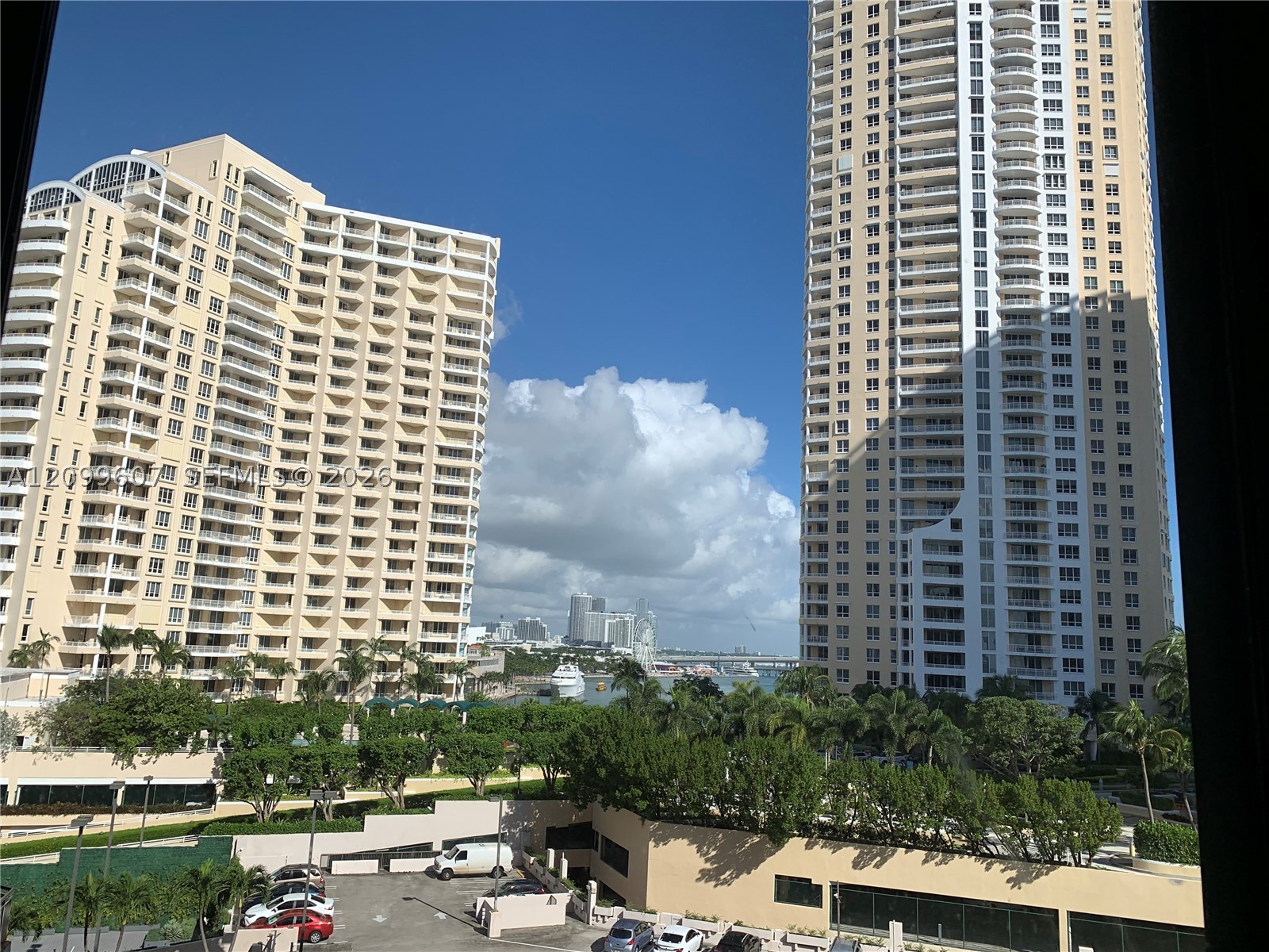 540 BRICKELL KEY DR #902, Miami FL 33131