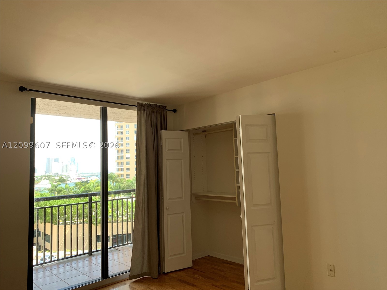 540 BRICKELL KEY DR #902, Miami FL 33131