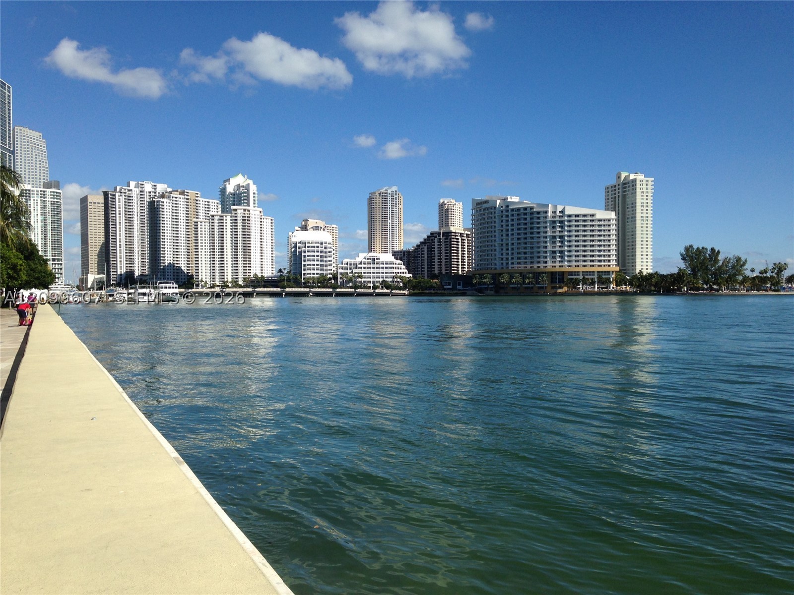 540 BRICKELL KEY DR #902, Miami FL 33131