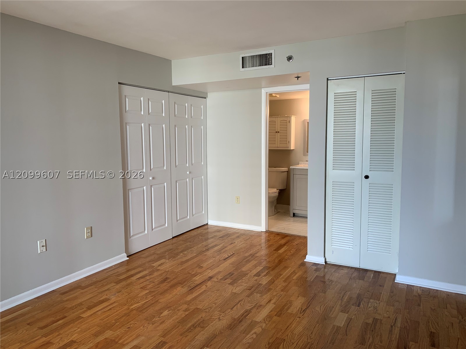 540 BRICKELL KEY DR #902, Miami FL 33131
