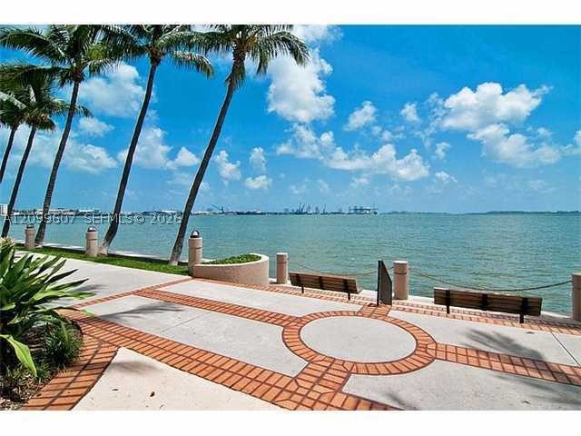 540 BRICKELL KEY DR #902, Miami FL 33131