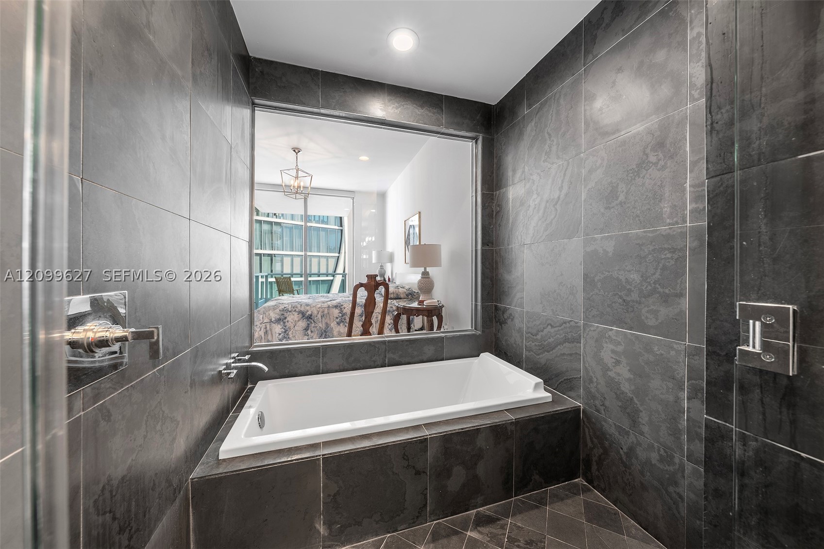 900 Biscayne Blvd #5310, Miami FL 33132
