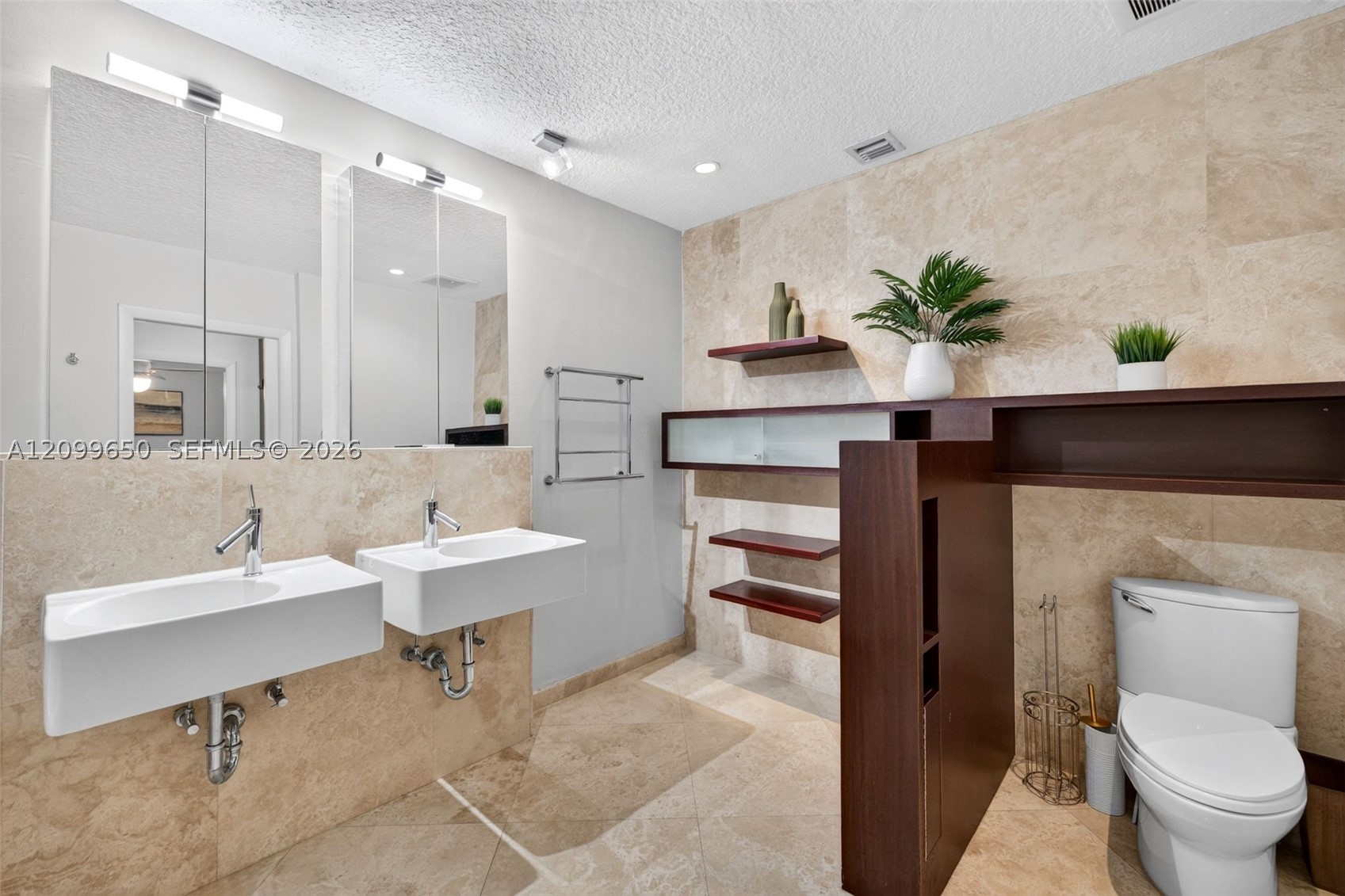 4101 Bayview Dr, Fort Lauderdale FL 33308