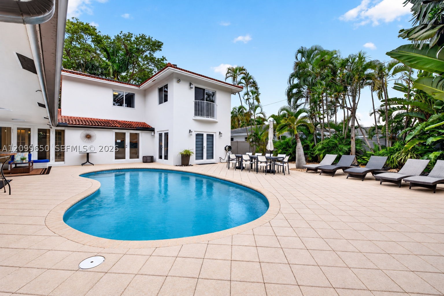 4101 Bayview Dr, Fort Lauderdale FL 33308