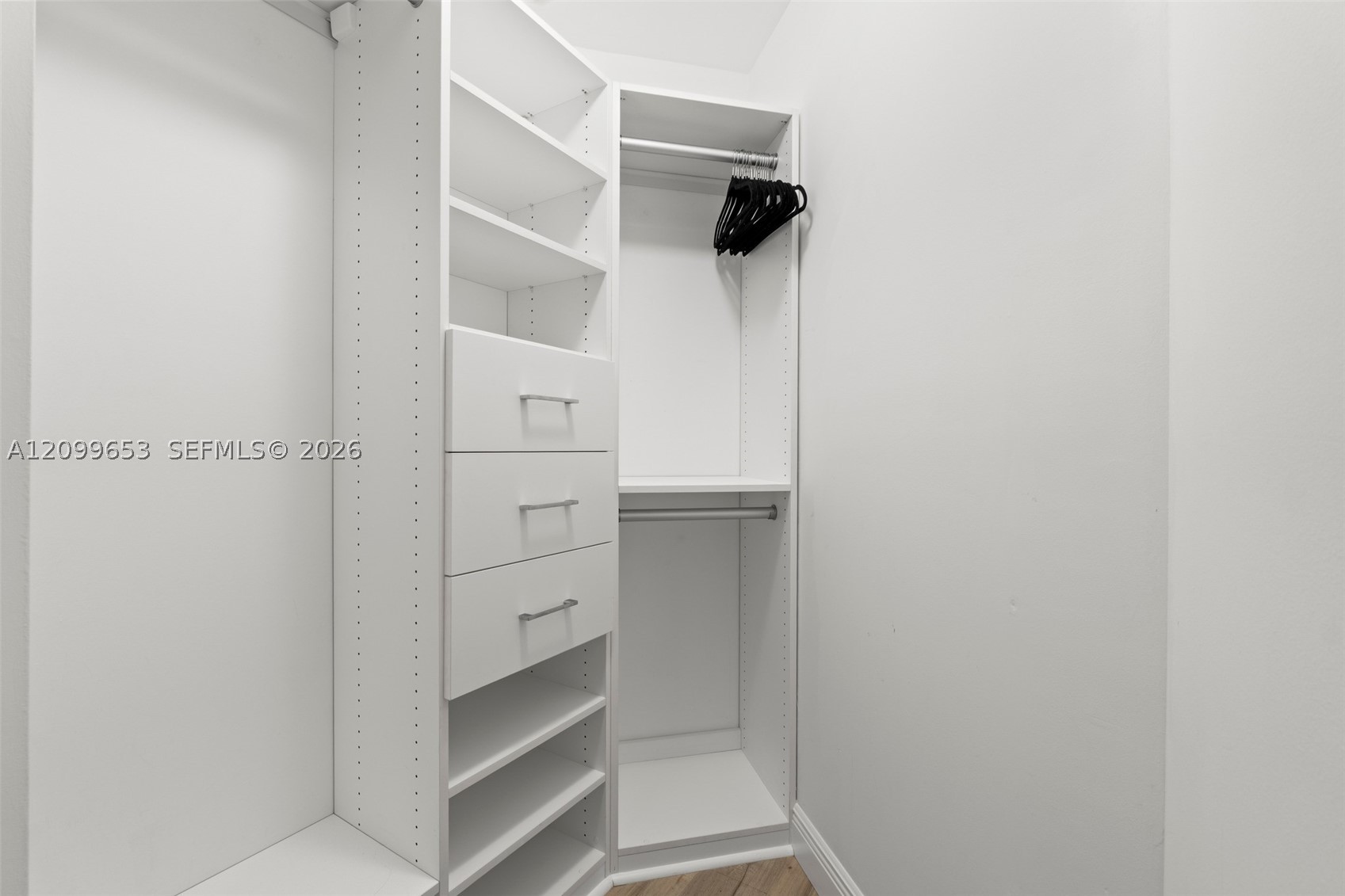 45 SW 9th St #1708, Miami FL 33130