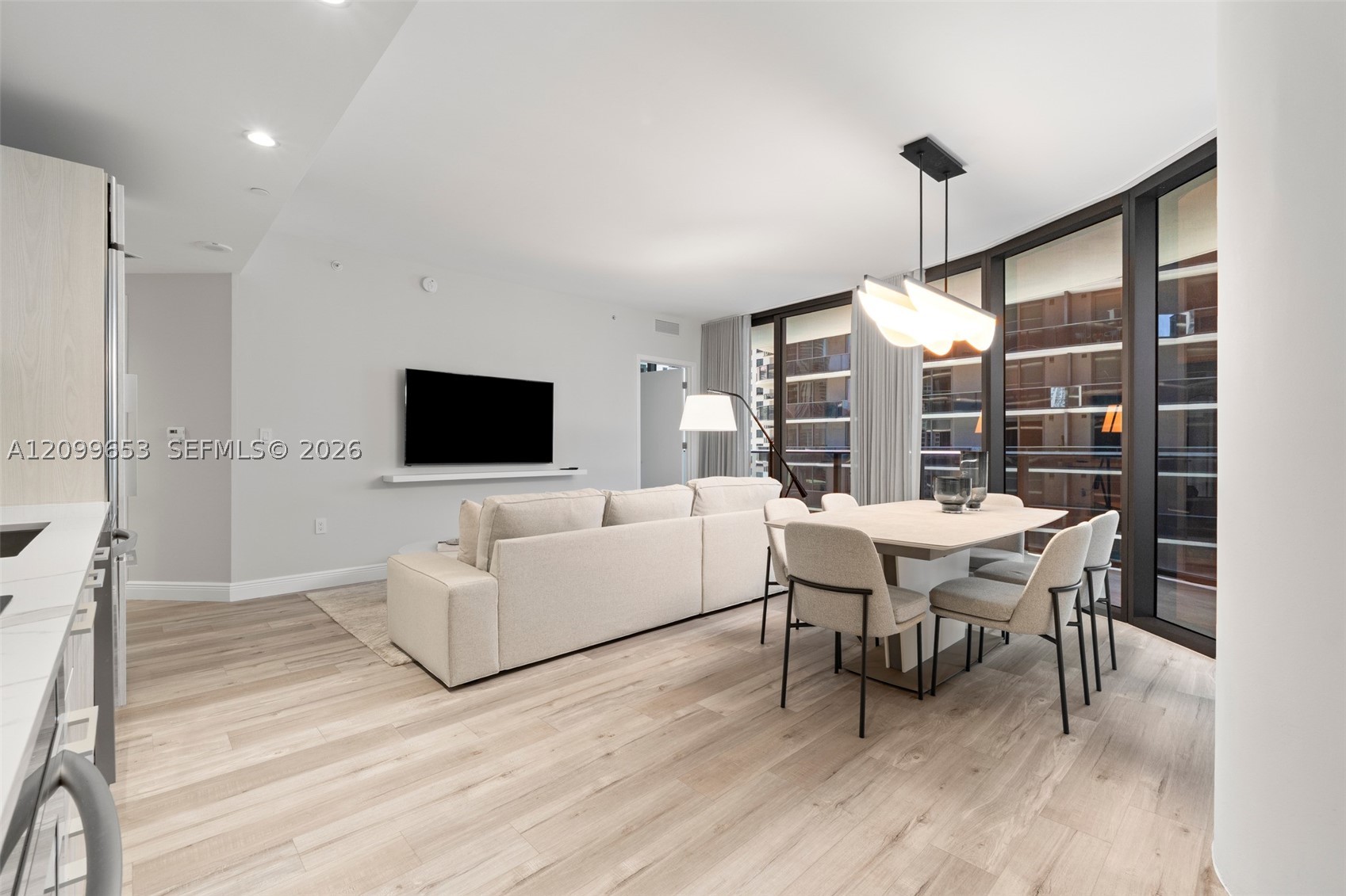 45 SW 9th St #1708, Miami FL 33130
