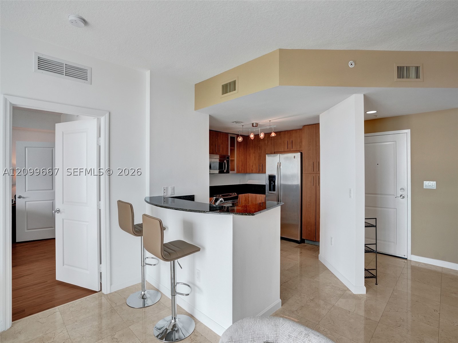 7900 Harbor Island Dr #911, North Bay Village FL 33141