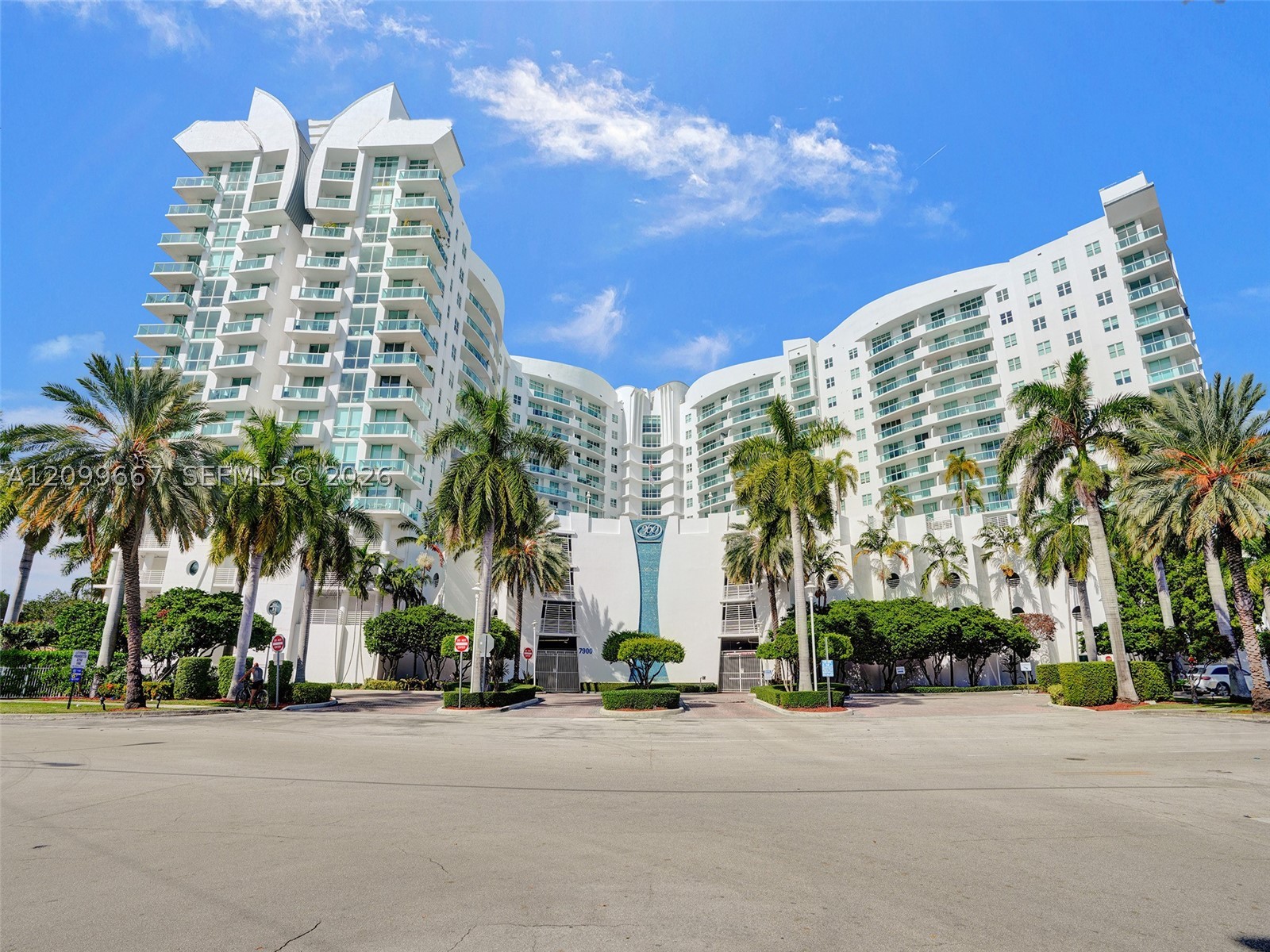 7900 Harbor Island Dr #911, North Bay Village FL 33141