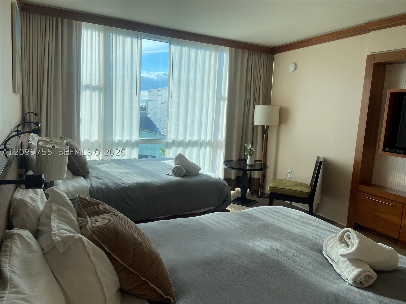 6801 Collins Ave #401, Miami Beach FL 33141