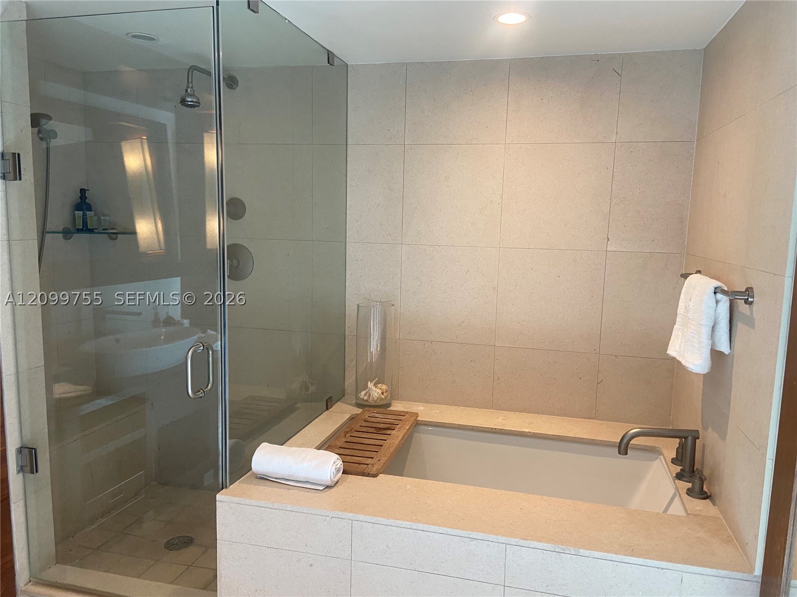 6801 Collins Ave #401, Miami Beach FL 33141