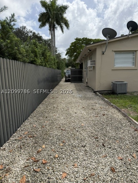 117 Carlisle Dr #a, Miami Springs FL 33166