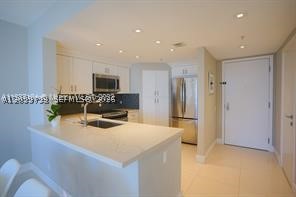 701 Brickell Key Blvd #1101, Miami FL 33131