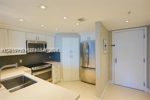 701 Brickell Key Blvd #1101, Miami FL 33131