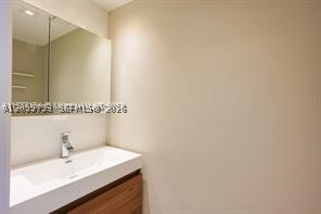 701 Brickell Key Blvd #1101, Miami FL 33131