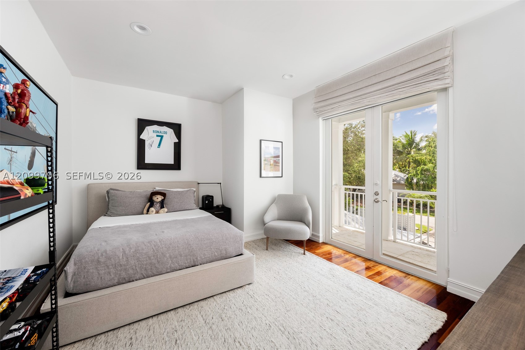 6021 SW 81 Street, South Miami FL 33143