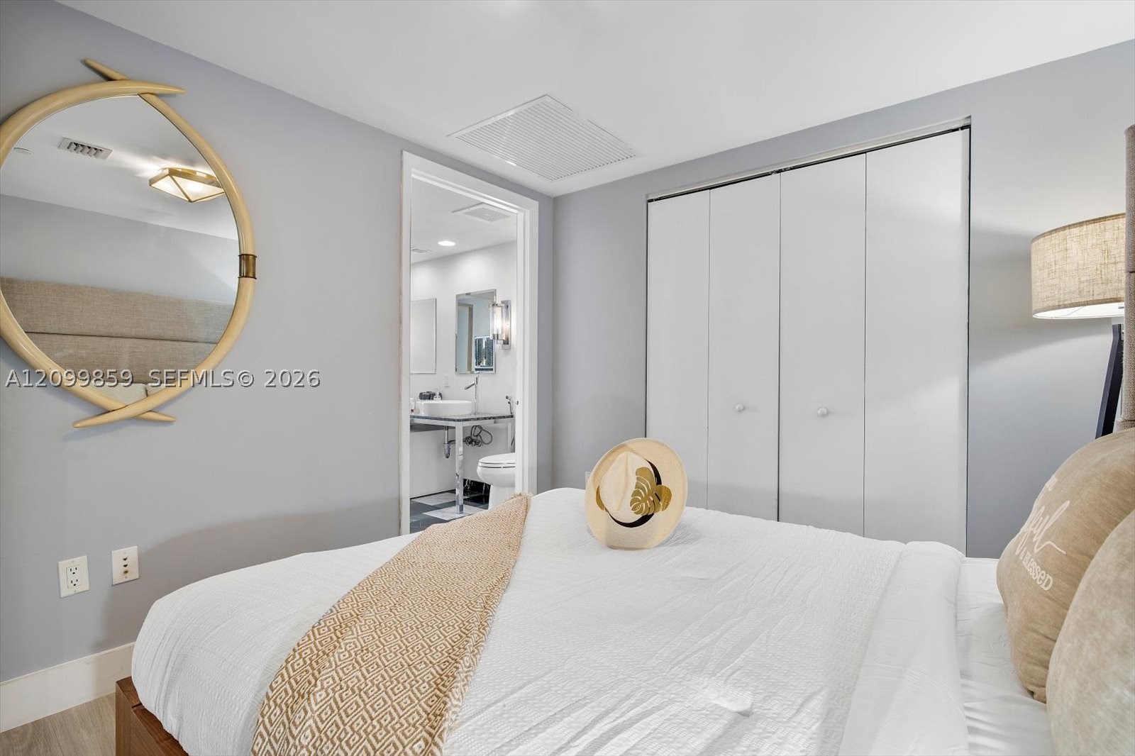 485 Brickell Ave #4309, Miami FL 33131