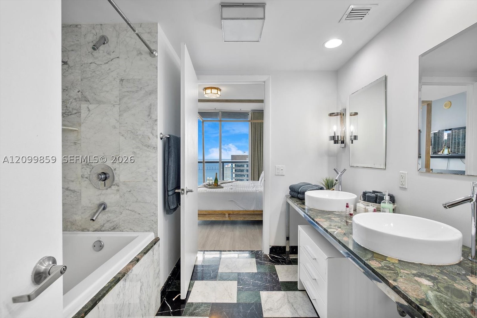 485 Brickell Ave #4309, Miami FL 33131