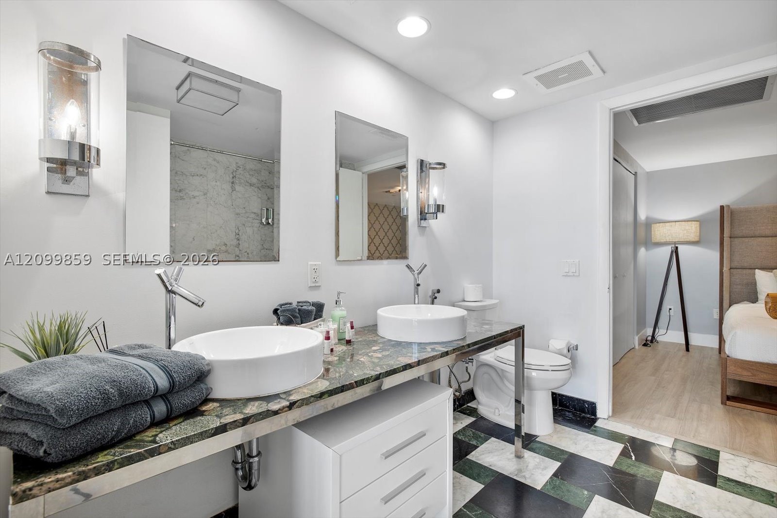 485 Brickell Ave #4309, Miami FL 33131
