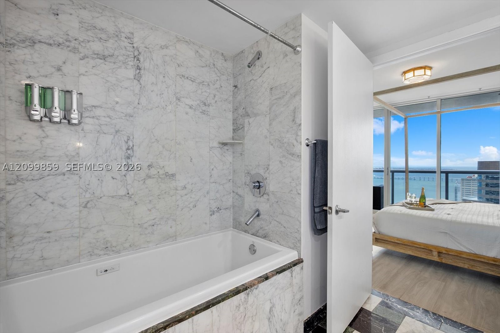 485 Brickell Ave #4309, Miami FL 33131