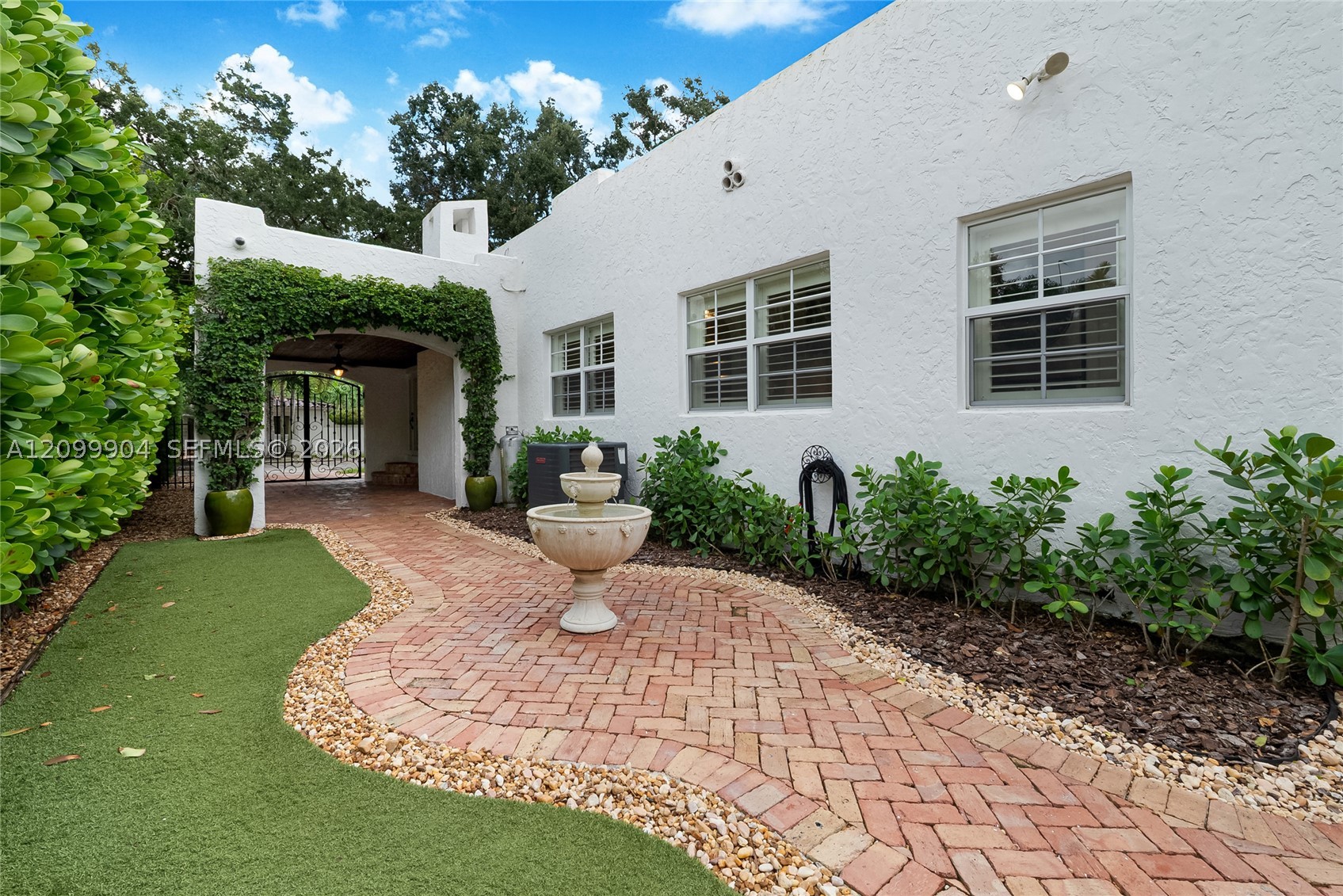 910 Santiago St, Coral Gables FL 33134