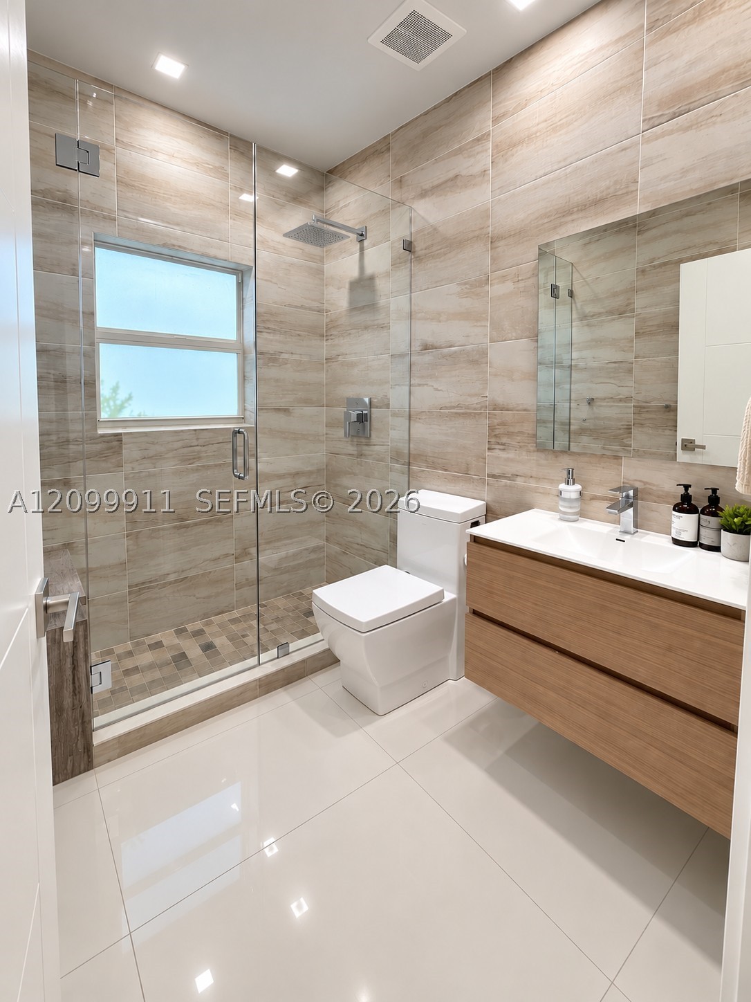 7310 NW 107th Pl, Doral FL 33178