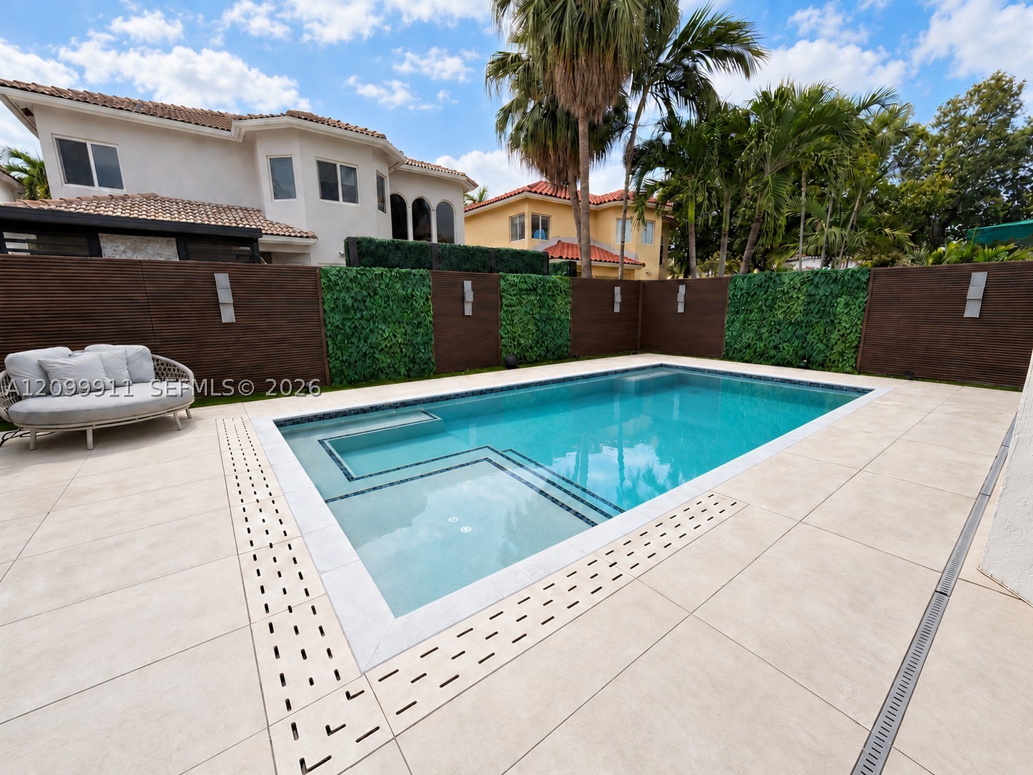 7310 NW 107th Pl, Doral FL 33178