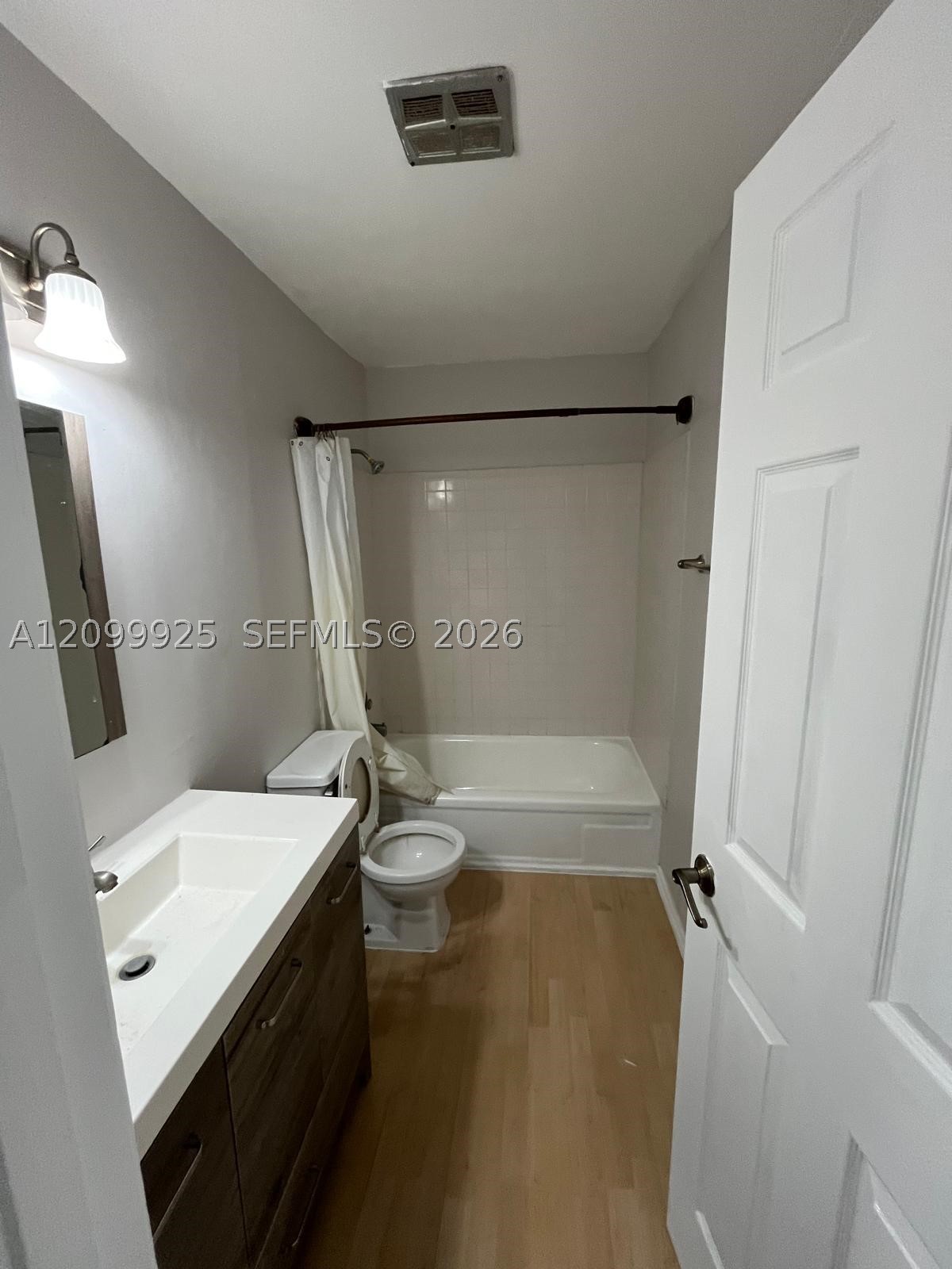2116 NW 58th Ave #23-E, Lauderhill FL 33313