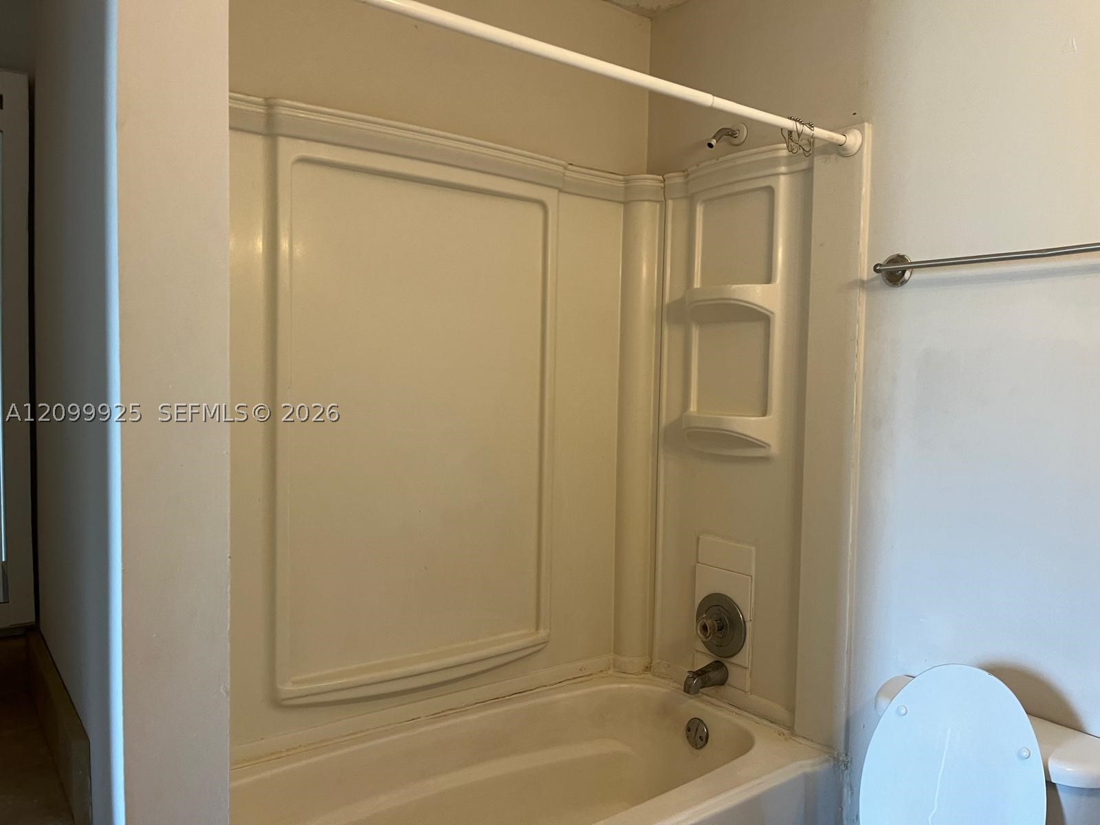 2116 NW 58th Ave #23-E, Lauderhill FL 33313