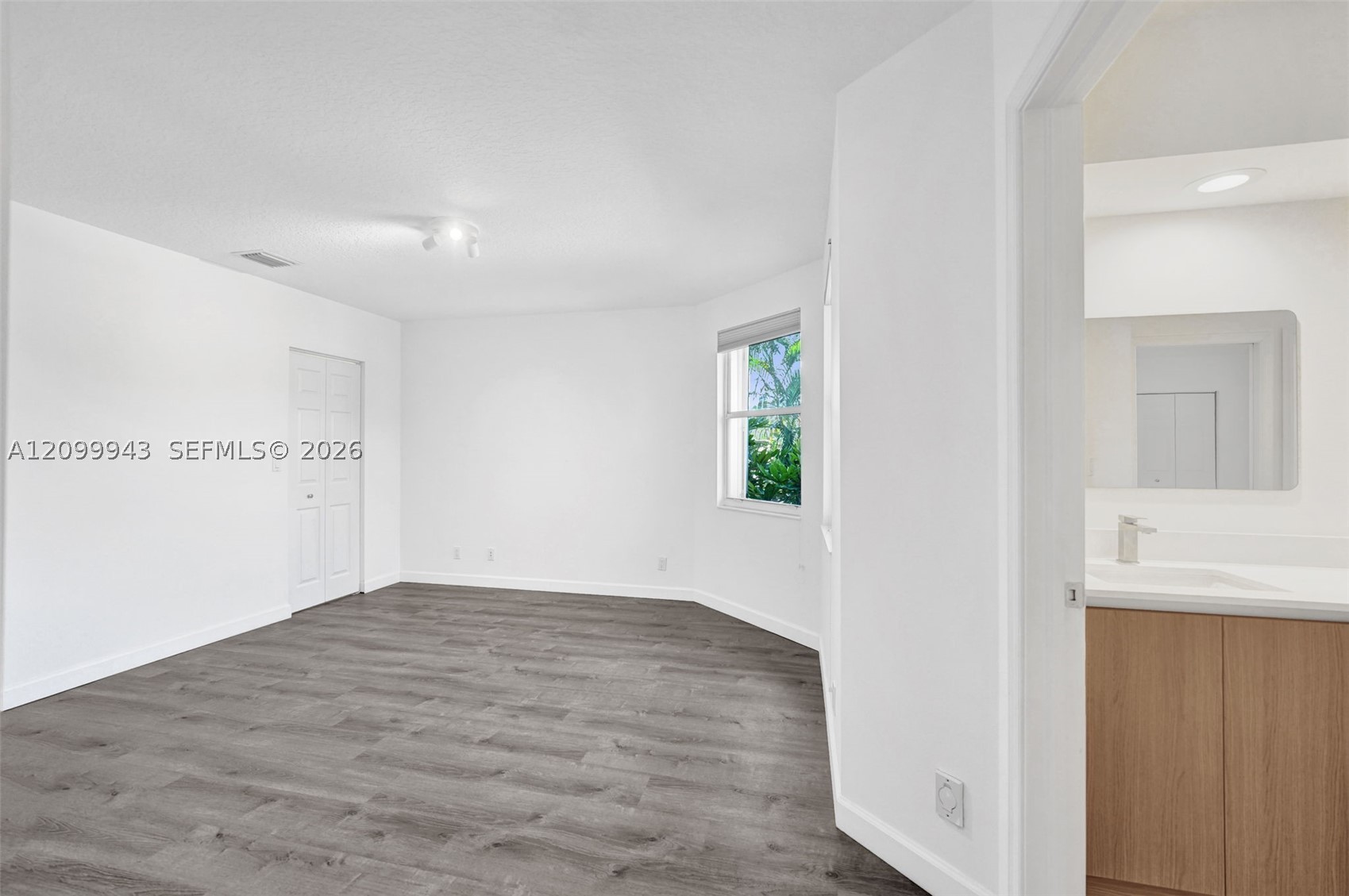 Weston FL 33327 - A12099943
