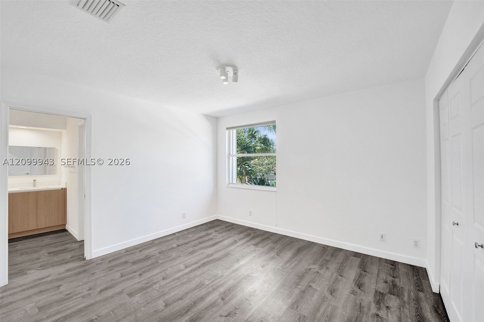 Weston FL 33327 - A12099943