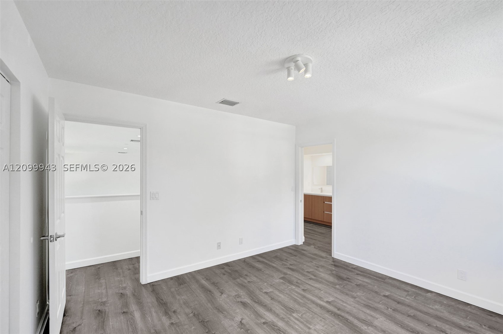 Weston FL 33327 - A12099943
