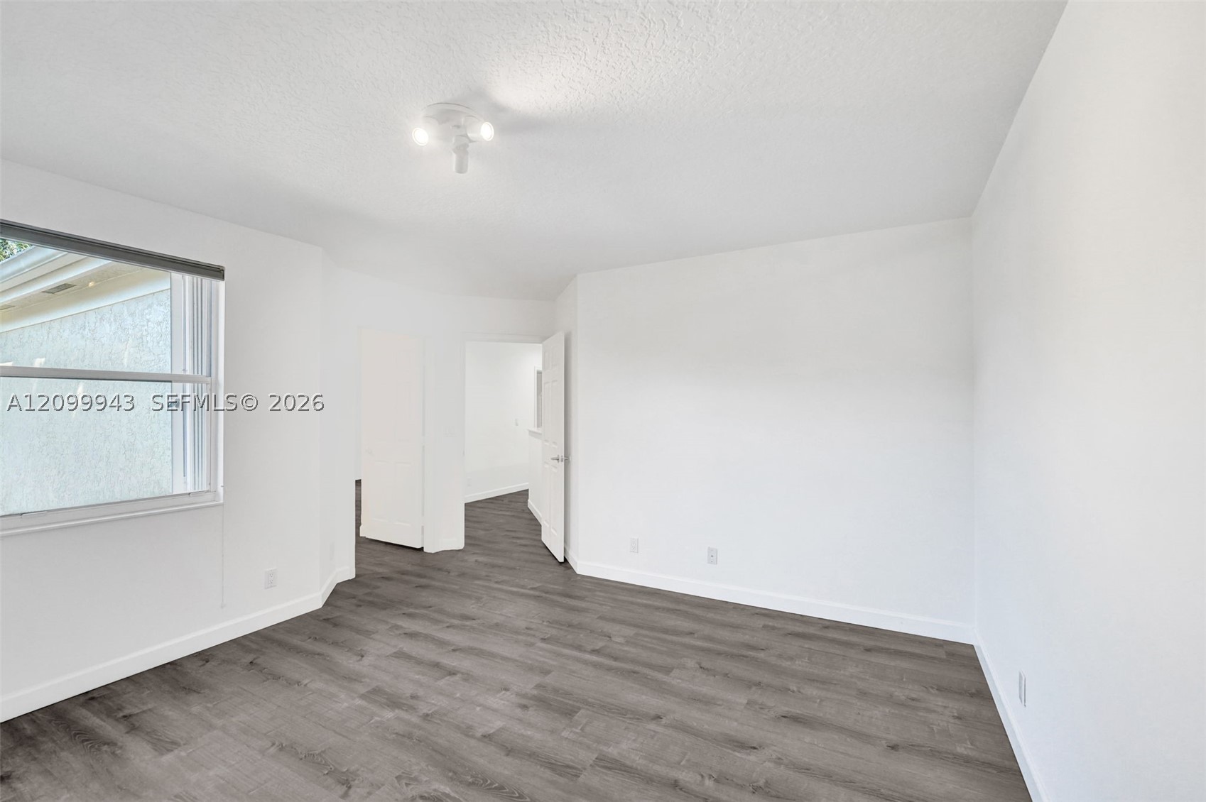Weston FL 33327 - A12099943