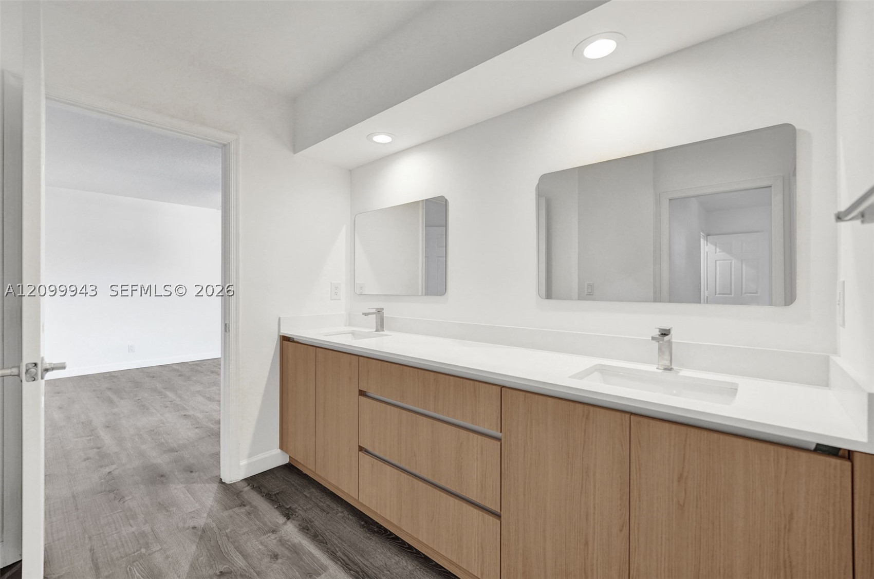 Weston FL 33327 - A12099943