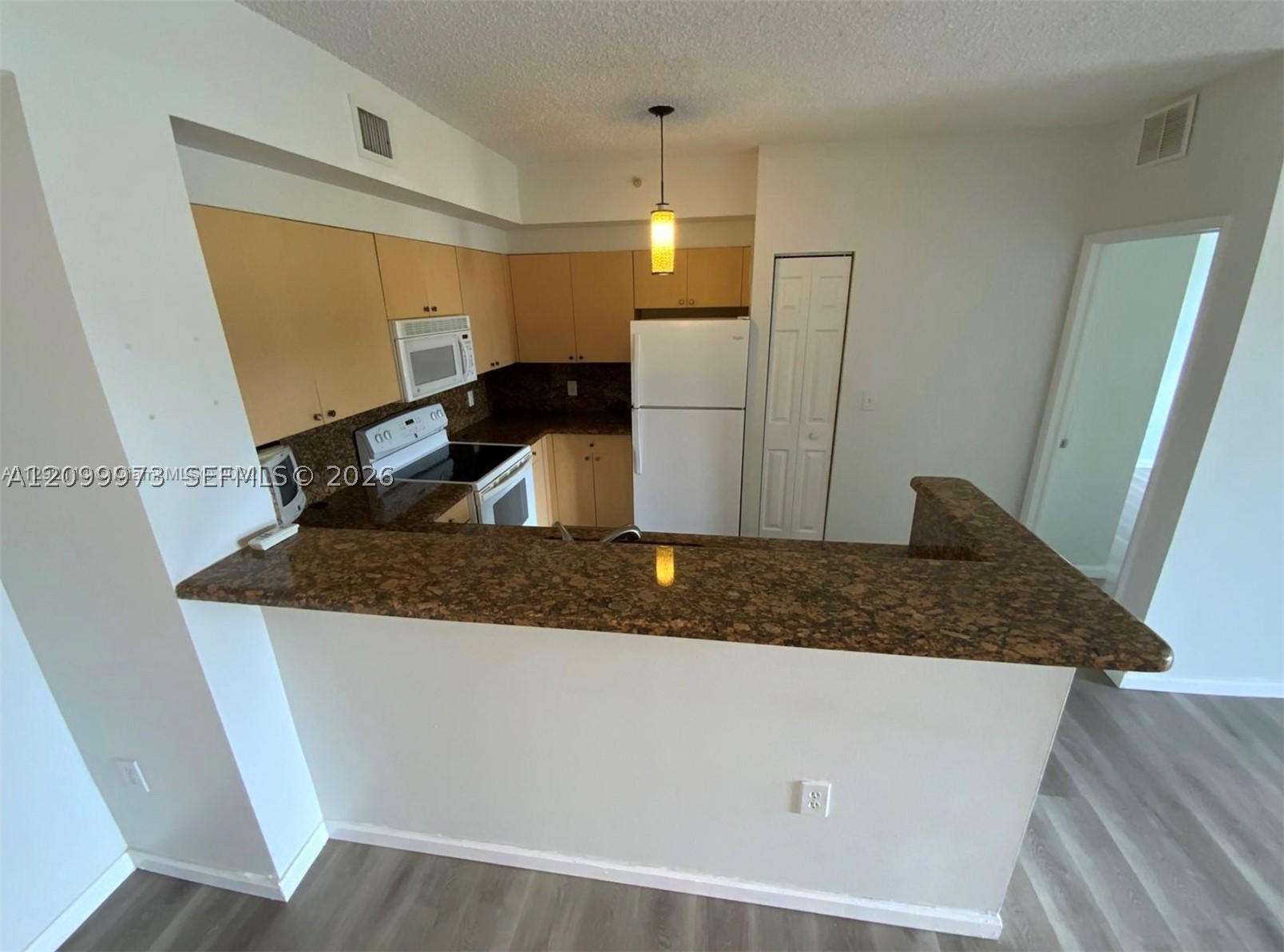 8050 N Nob Hill Rd #204, Tamarac FL 33321