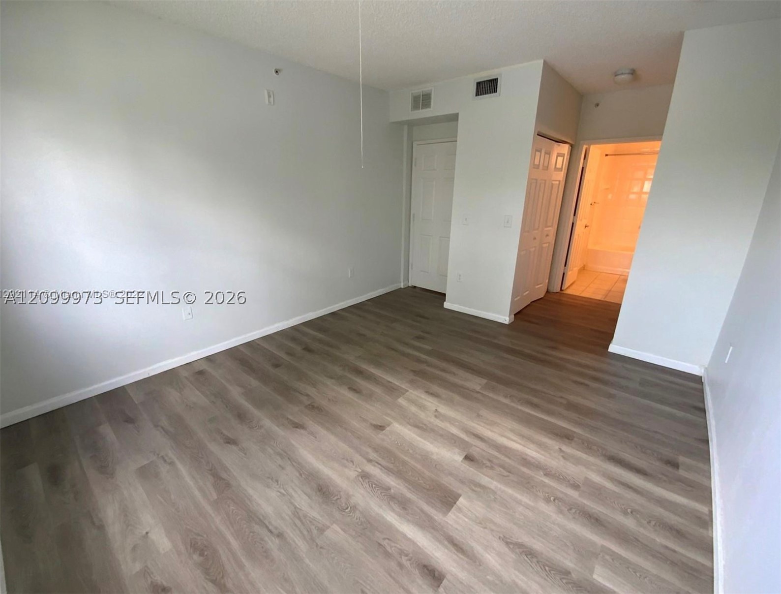 8050 N Nob Hill Rd #204, Tamarac FL 33321