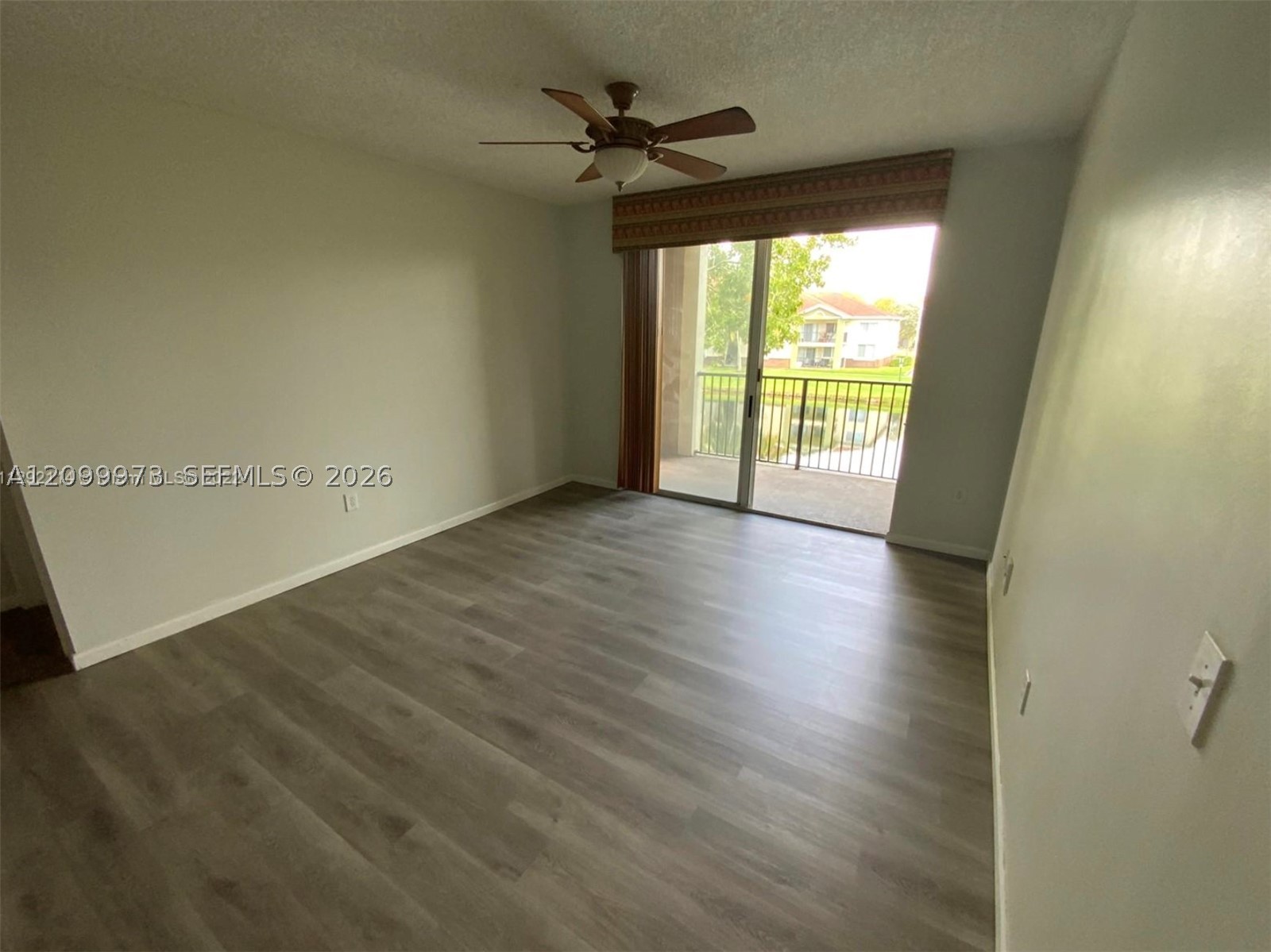 8050 N Nob Hill Rd #204, Tamarac FL 33321